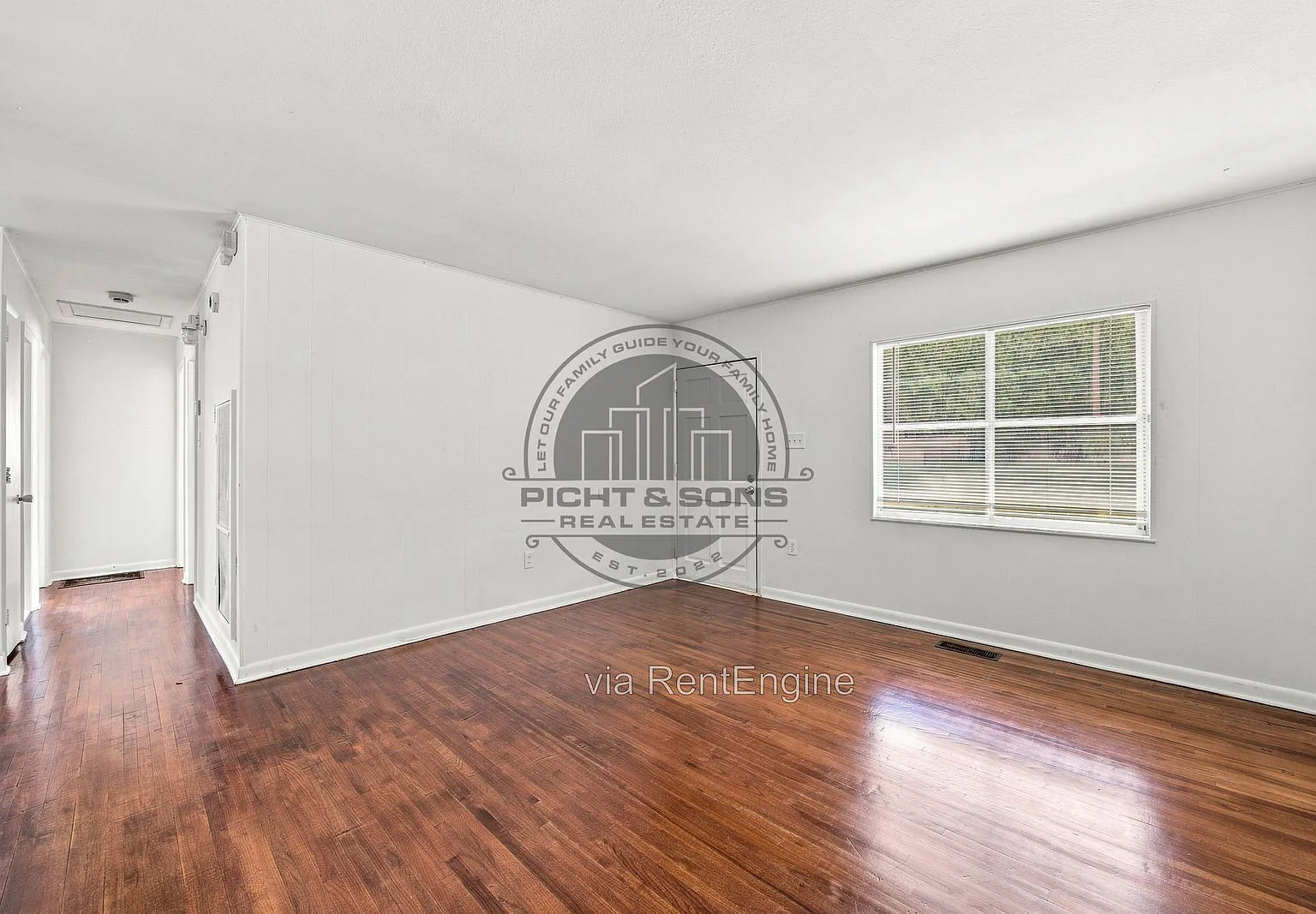 3 bed, 1.0 bath, 864 sqft, $1,350 — Photo 4