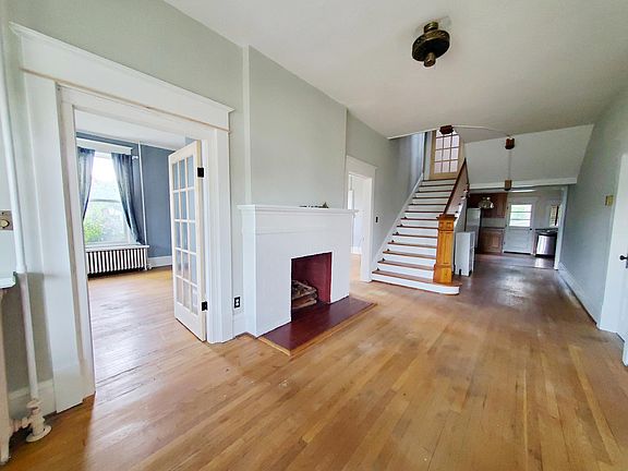 3rd image of 3818 Shadylawn Ave NW #1