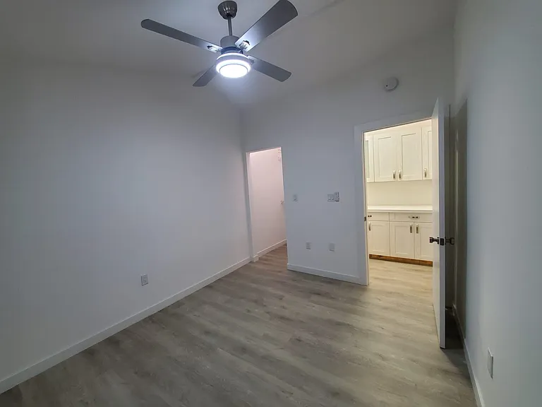 345 SW 31st Ave — Photo 23