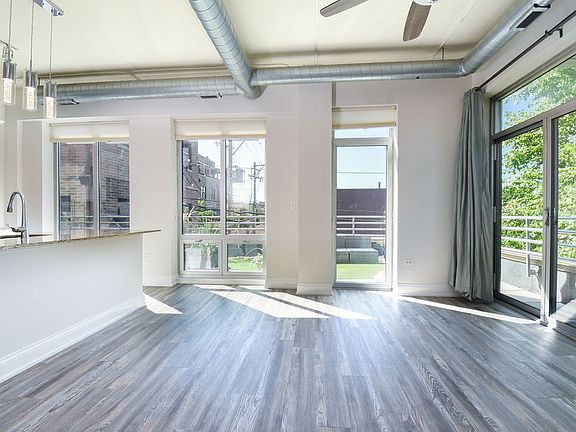 2nd image of 4814 N Clark St APT 202S