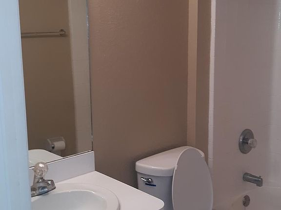 5th image of 4025 Simkins Ave