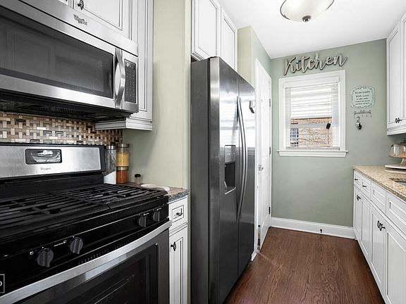 5th image of 248 Bellwood Ave