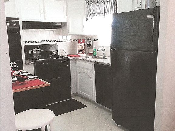 new granite kitchen