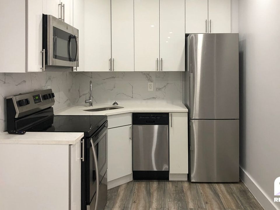 1st image of 119-20 Union Tpke #E1d3