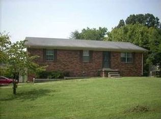 439 Pleasant Hill Rd, Bowling Green, KY 42103