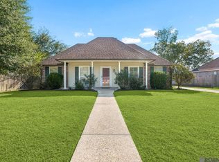 30582 E Trace Dr, Walker, LA 70785