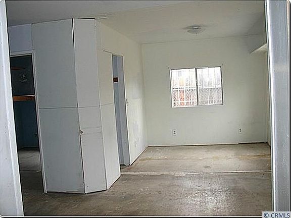 3rd image of 4641 Stewart Ave