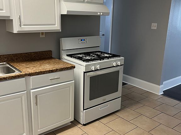 4th image of 4831 Shalimar Dr