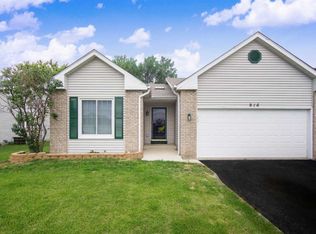 916 W 87th Ave, Merrillville, IN 46410