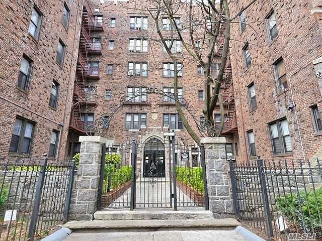 1st image of 9205 Whitney Ave APT A32