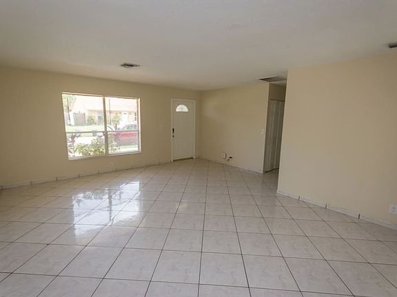 3rd image of 6061 Wauconda Way E
