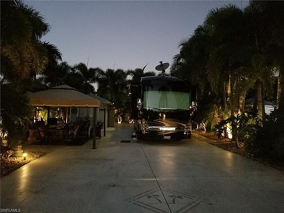 2nd image of 10031 Stonewood Dr