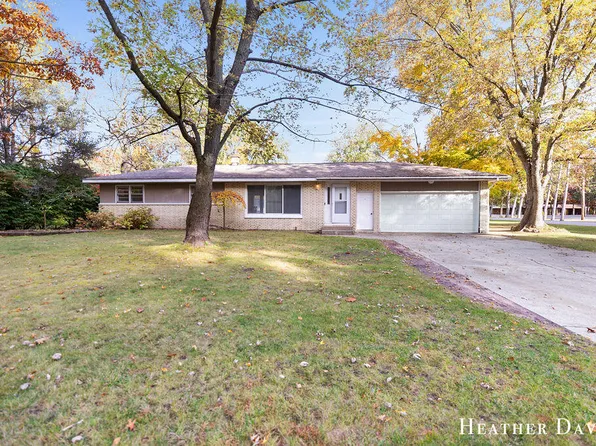 14615 James St, Holland, MI 49424