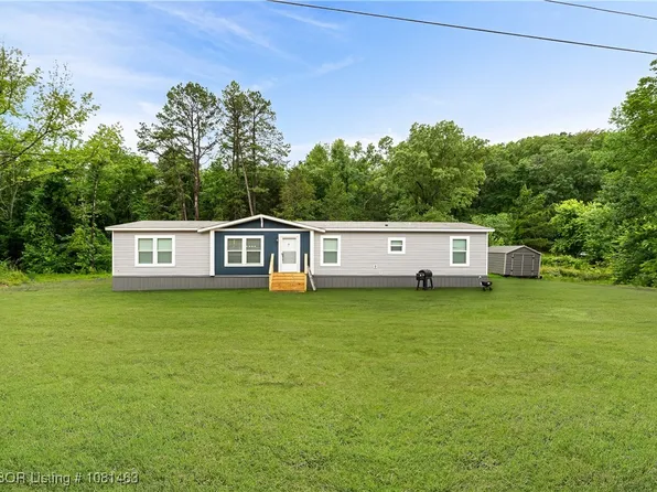 1635 Burchfiel Mountain Trl, Cedarville, AR 72932