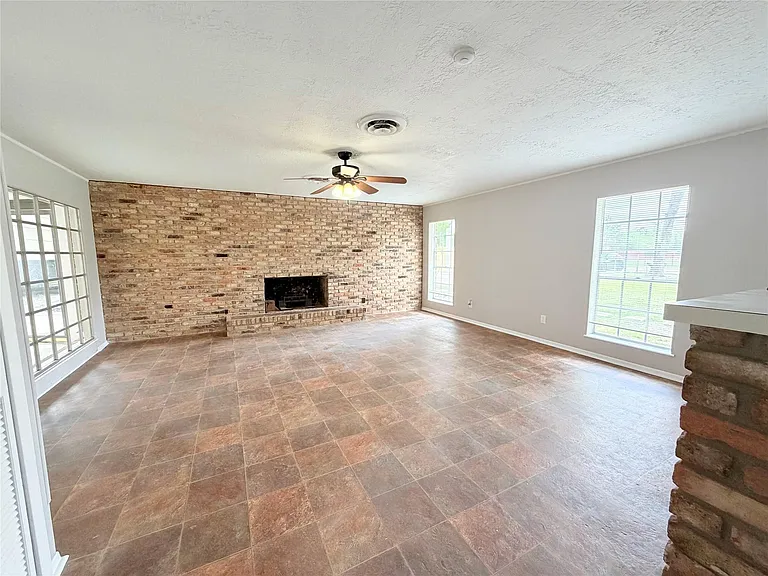 20729 Canterbury Rd — Photo 11