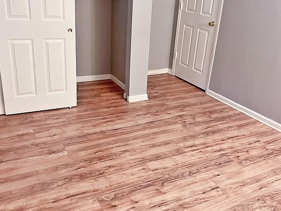 5th image of 32 Willow Ln Floor Basement