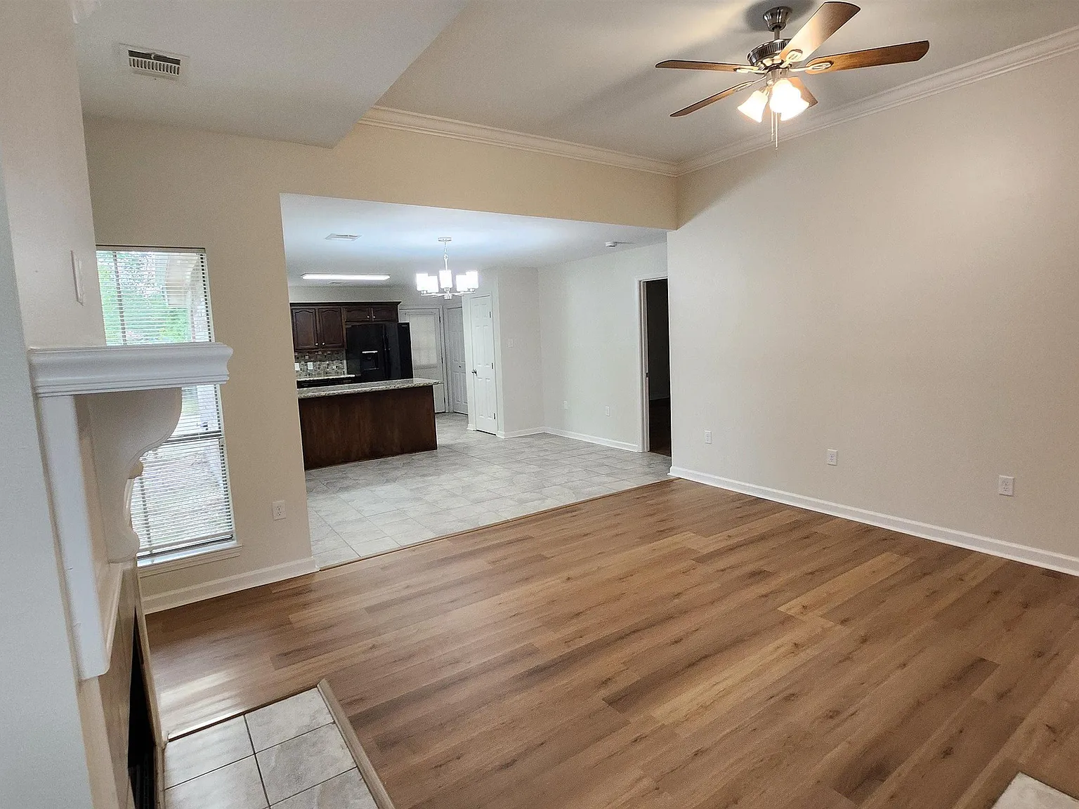 3 bed, 1318 sqft, $2,200 — Photo 3
