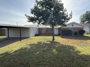 1003 Oak St, Roscoe, TX 79545