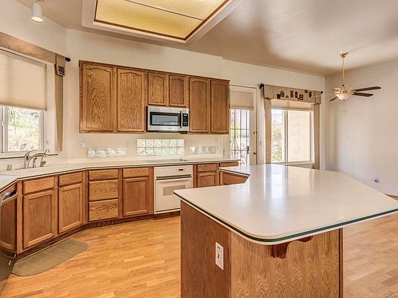 4th image of 15602 N 10th Pl
