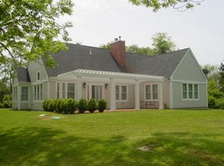 16 Quoquonset Ln, Little Compton, RI 02837