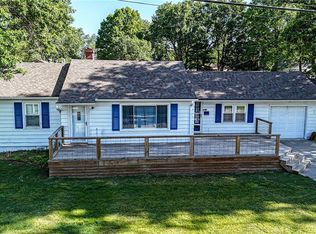 210 SW 5th St, Lees Summit, MO 64063