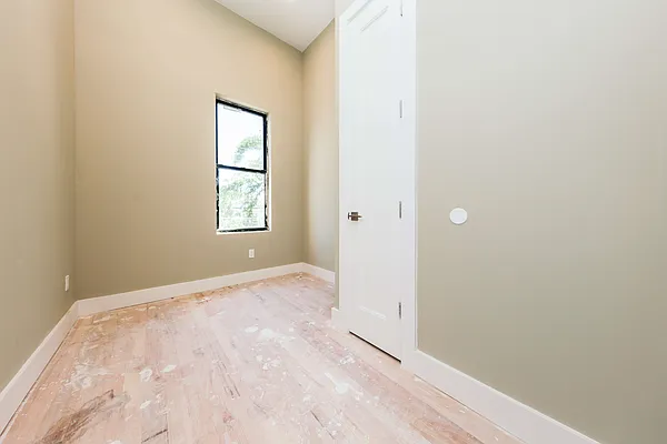 Rented by Nooklyn NYC LLC | media 7