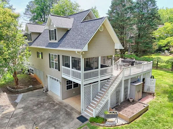 2255 Thunder Oak Rd, Young Harris, GA 30582