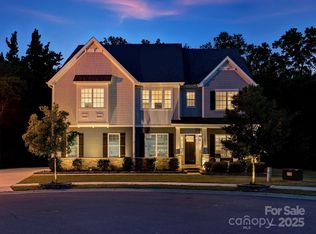 6029 Petersburg Dr, Waxhaw, NC 28173