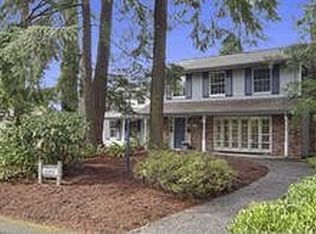 8360 SE 57th St, Mercer Island, WA 98040