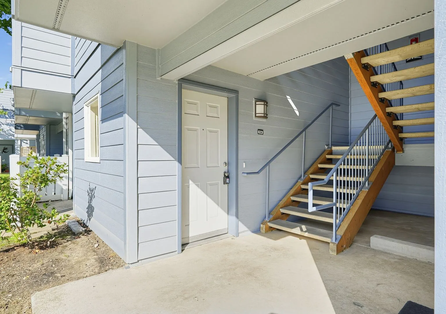 2 bed, 2.0 bath, 1010 sqft, $1,595 — Photo 2