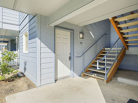 2nd image of 6048 SE Drake St APT 114