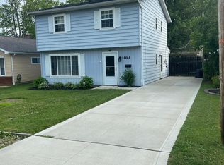 33882 Beachpark Dr, Eastlake, OH 44095