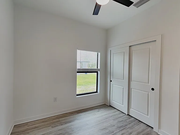 4918 Jordan Ave S — Photo 28