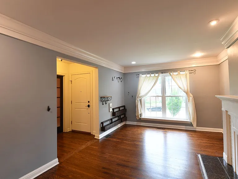 106 Manlyn Dr — Photo 25