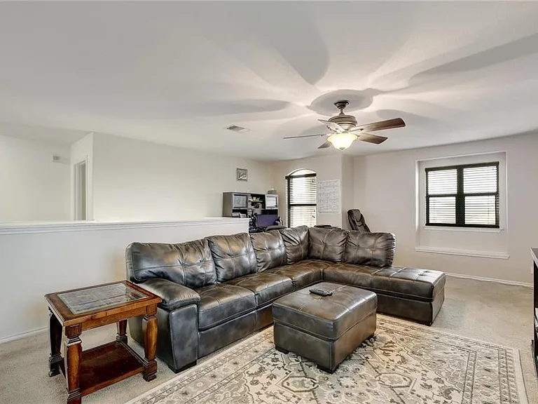 356 Matthews Ln — Photo 7