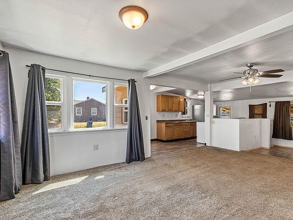 5th image of 2228 E Heroy Ave