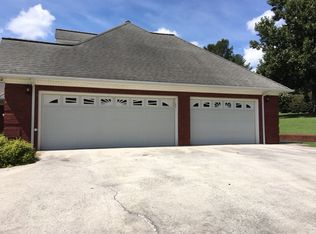 421 Creekside Pl, Sparta, TN 38583