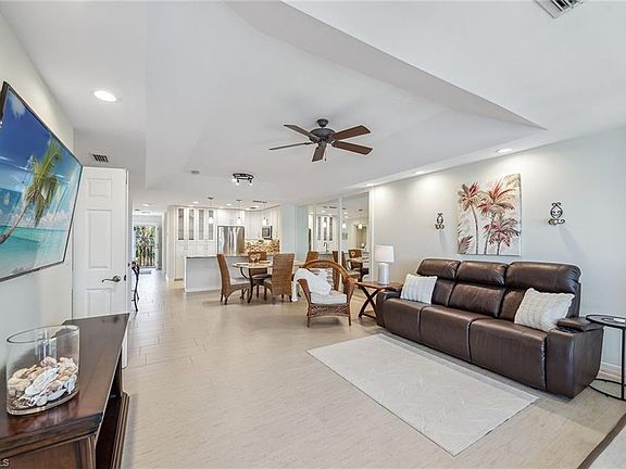 4th image of 9103 Vanderbilt DR #307