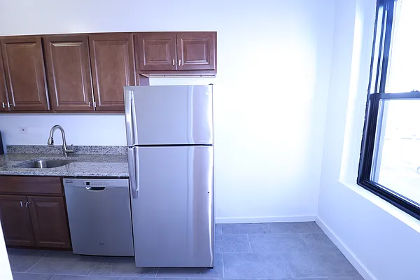 Rented by Kian Realty | media 13