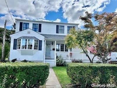 5 Briar Circle, West Sayville, NY, 11796