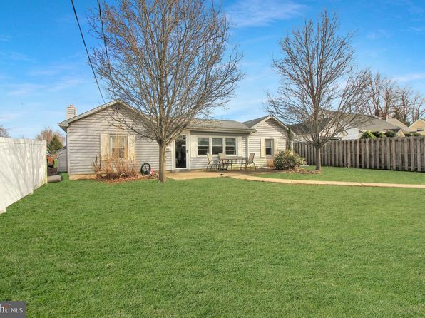 158 W Reliance Rd, Telford, PA 18969