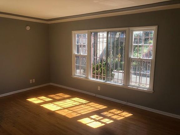 2nd image of 2230 N Cahuenga Blvd #1/2