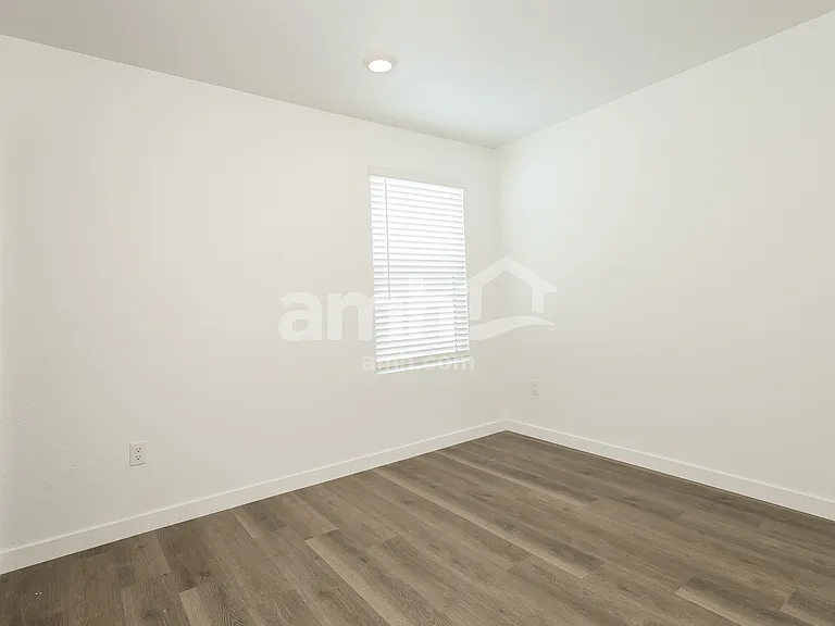 2314 Dime Ave — Photo 10