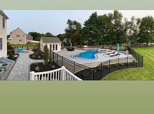 1 Ashden Ct, Attleboro, MA 02703