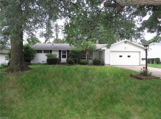 523 Murray Hill Dr, Youngstown, OH 44505