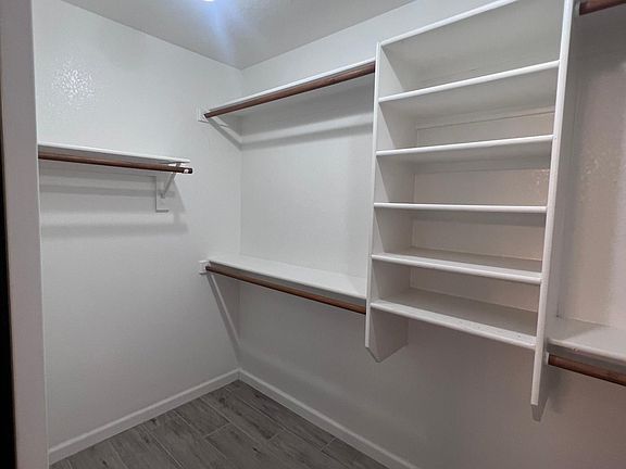 5th image of 2257 E Monona Dr