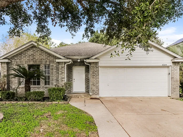 4509 Fox Run St — Photo 1