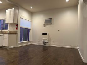 2723 W Sunset Blvd, Los Angeles, CA
