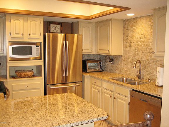 4th image of 17404 N 99th Ave Unit 203