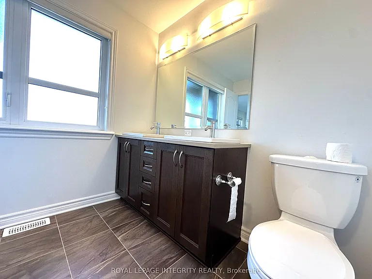 532 Supernova St — Photo 17